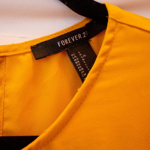 Mustard Yellow/Gold Short Sleeve Blouse - Picture 6 of 7